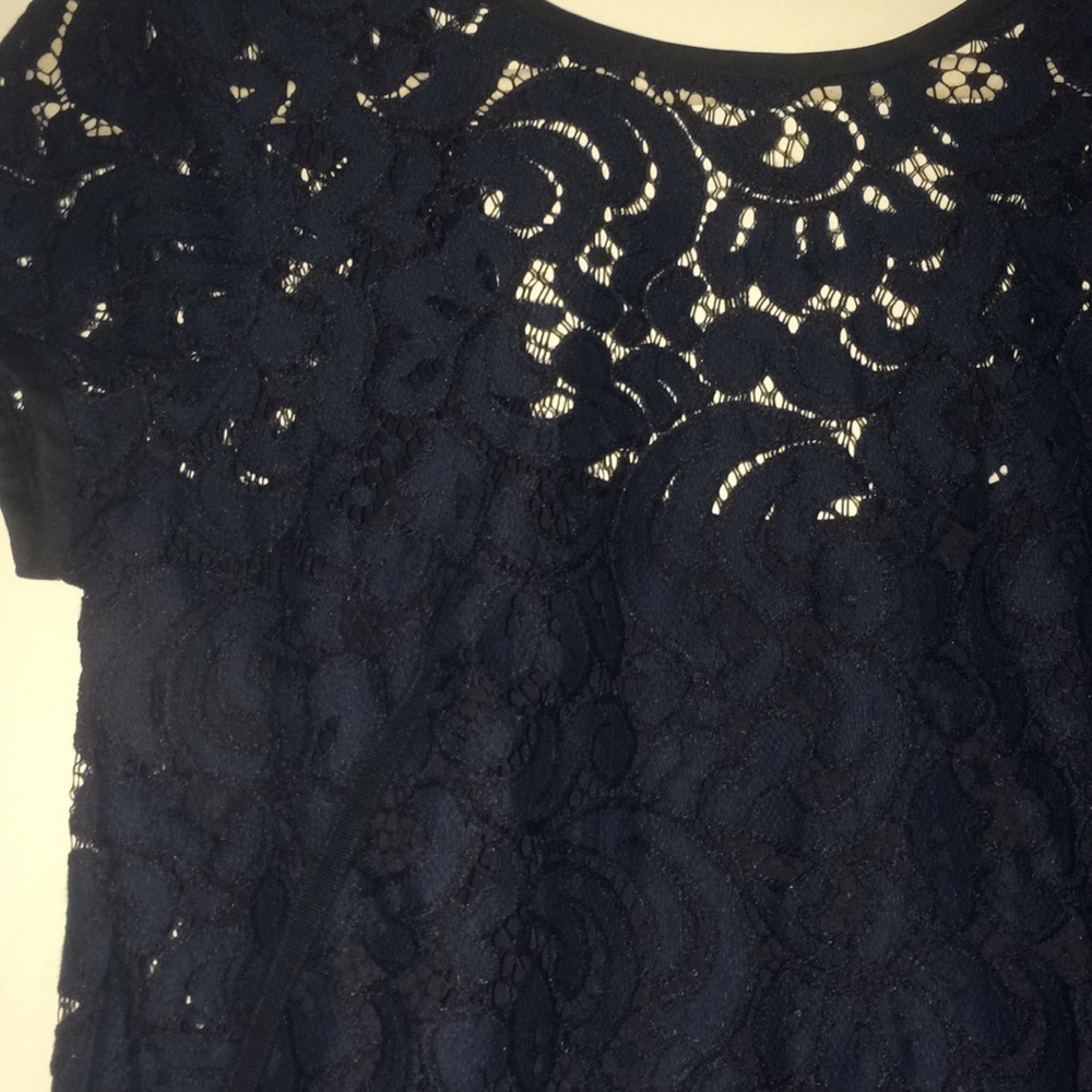 VERY FLATTERING LOFT short-sleeve blue lace dress
